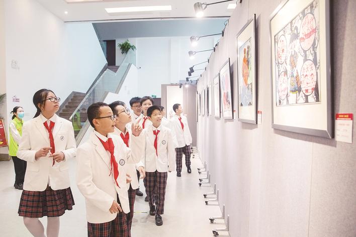漳州市中小学生防震减灾书画剪纸、廉洁文化书法作品展开幕