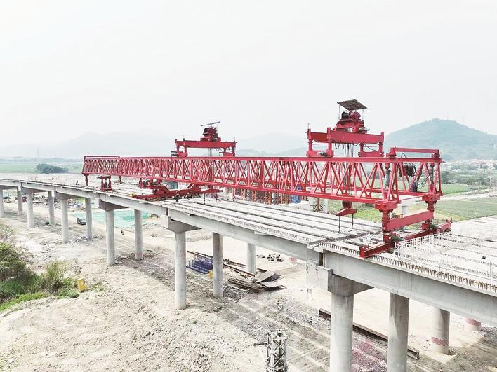 漳州沈海高速扩建工程项目先行段A3标全线预制T梁架设完成