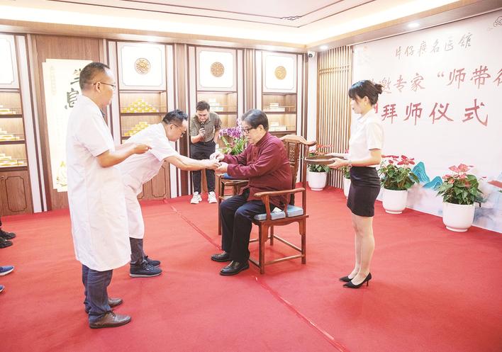 国内医疗专家来漳收徒